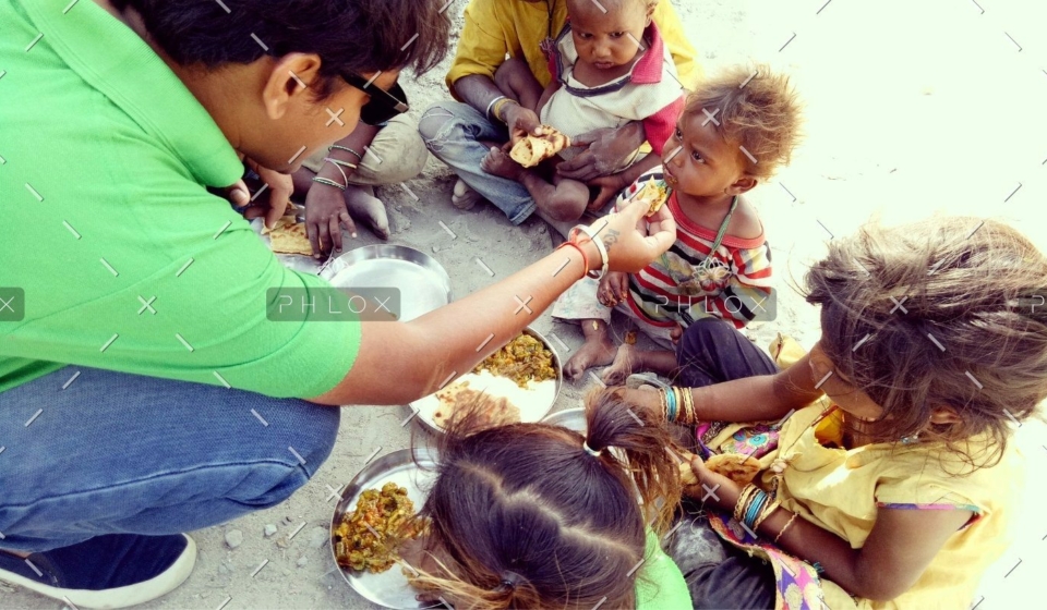 demo-attachment-297-social-work-2356009_1920@2x